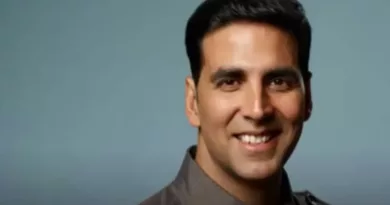 Akshay Kumar Calls Out FAKE Scoop, Says "What waking up to FAKE Scoops feels like!