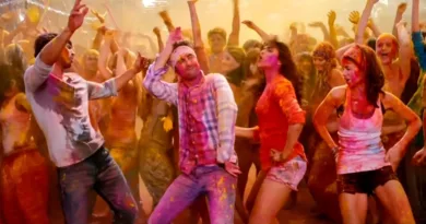Most-Memorable-Holi-Moments-from-Bollywood-Movies-15
